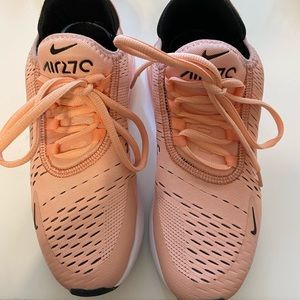 Women’s Nike Air Max 270 Size 8